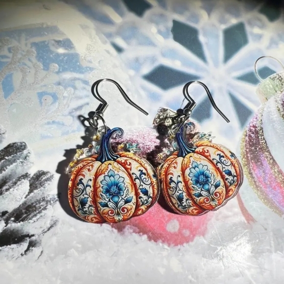 NEW Acrylic Pumpkin Drop Dangle Earrings - Picture 3 of 6